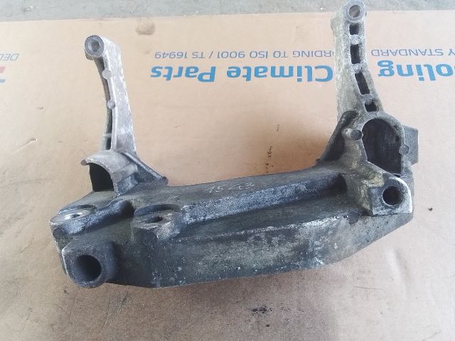 bontott FIAT DOBLO Váltó Tartó Bak (Pozíciófüggetlen)