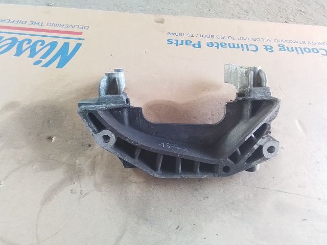 bontott FIAT DOBLO Váltó Tartó Bak (Pozíciófüggetlen)