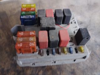 bontott FIAT DOBLO Biztosítéktábla Motortér