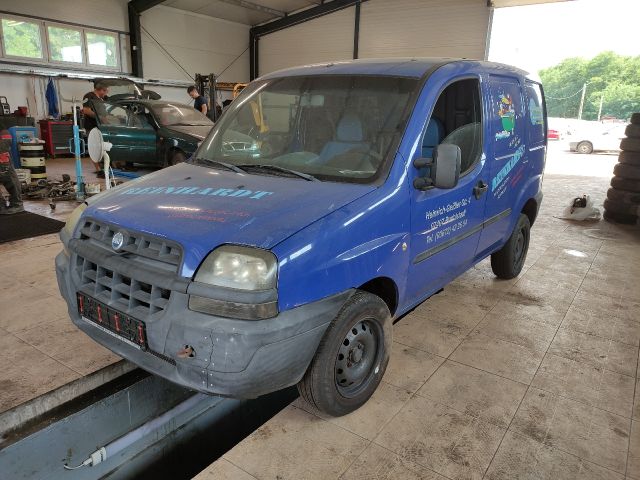 bontott FIAT DOBLO Biztosítéktábla Motortér