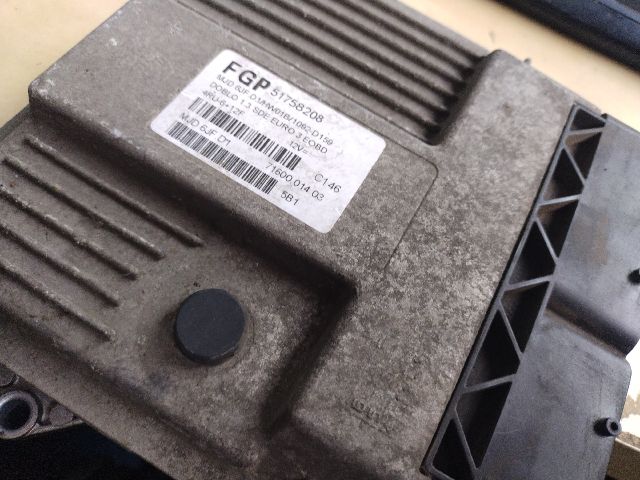 bontott FIAT DOBLO Motorvezérlő