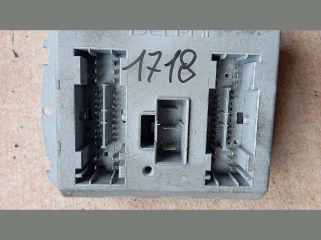 bontott FIAT DOBLO Biztosítéktábla Motortér