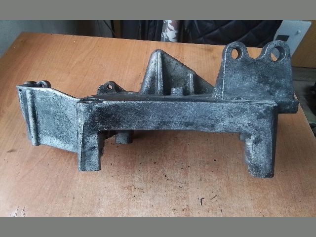 bontott FIAT DOBLO Motor Tartó Bak (Pozíciófüggetlen)