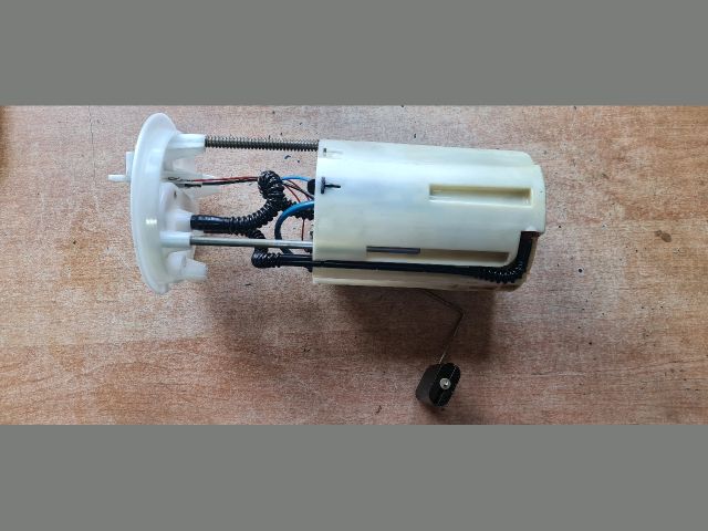bontott FIAT DOBLO Üzemanyag Szivattyú