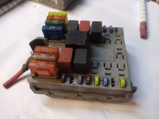 bontott FIAT DOBLO Biztosítéktábla Motortér