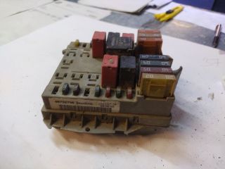 bontott FIAT DOBLO Biztosítéktábla Motortér