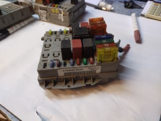 bontott FIAT DOBLO Biztosítéktábla Motortér