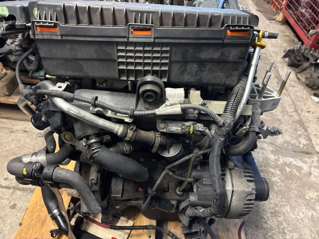 bontott FIAT DOBLO Komplett Motor (Segédberendezésekkel)