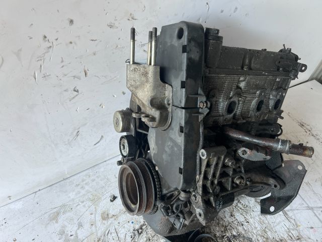 bontott FIAT DOBLO Motor (Fűzött blokk hengerfejjel)