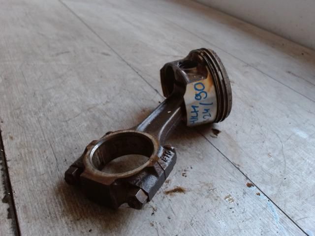 bontott FIAT DOBLO Dugattyú és Hajtókar