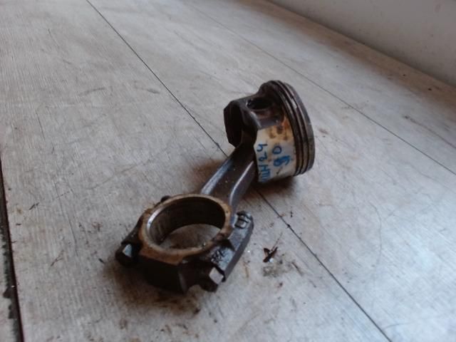 bontott FIAT DOBLO Dugattyú és Hajtókar