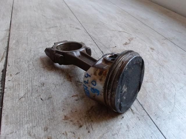 bontott FIAT DOBLO Dugattyú és Hajtókar