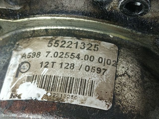 bontott FIAT DOBLO Vezérműtengely Házzal