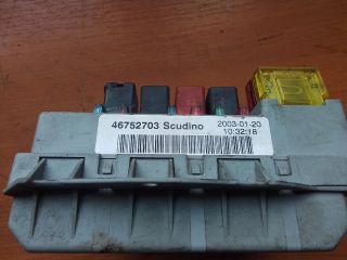 bontott FIAT DOBLO Biztosítéktábla Motortér