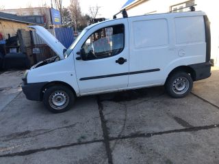 bontott FIAT DOBLO Bal első Csonkállvány Kerékaggyal