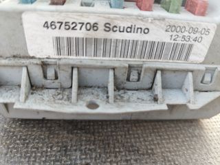 bontott FIAT DOBLO Biztosítéktábla Motortér