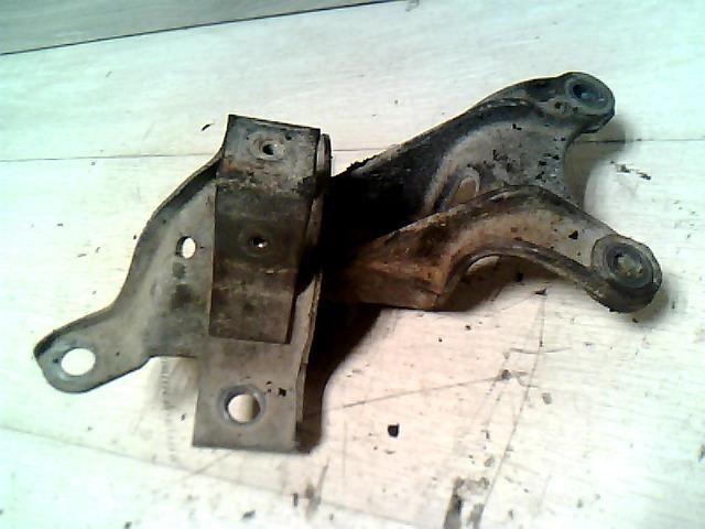 bontott FIAT DOBLO Motor Tartó Bak Jobb