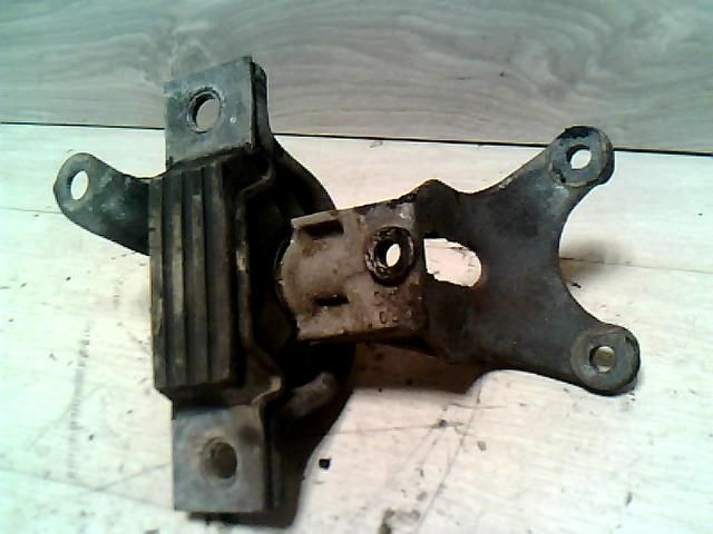 bontott FIAT DOBLO Motor Tartó Bak Jobb