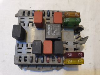 bontott FIAT DOBLO Biztosítéktábla Motortér