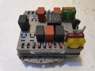 bontott FIAT DOBLO Biztosítéktábla Motortér