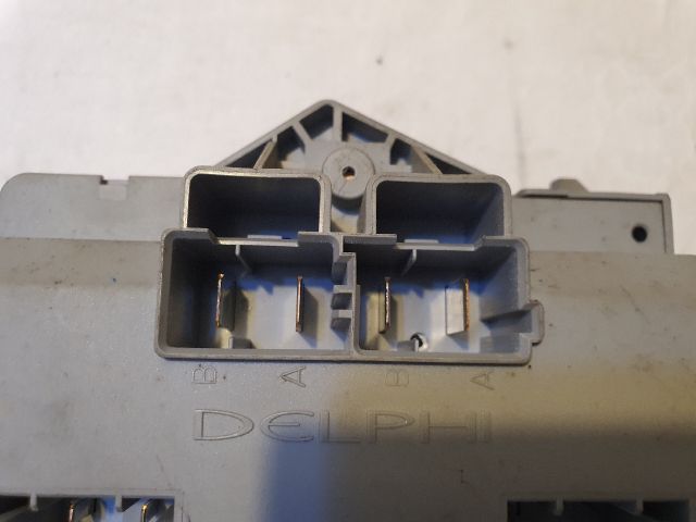 bontott FIAT DOBLO Biztosítéktábla Motortér