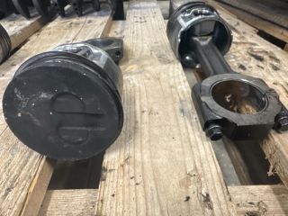 bontott FIAT DOBLO Dugattyú és Hajtókar