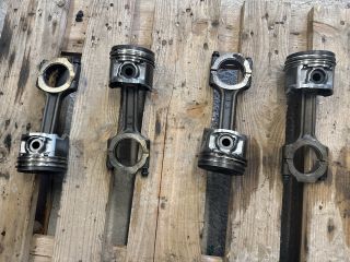 bontott FIAT DOBLO Dugattyú és Hajtókar