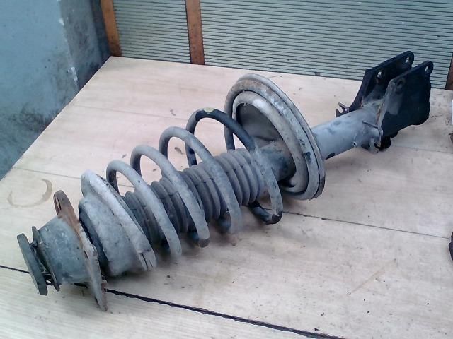 bontott FIAT DOBLO Bal első Gólyaláb (Lengécsillapító, Rugó)