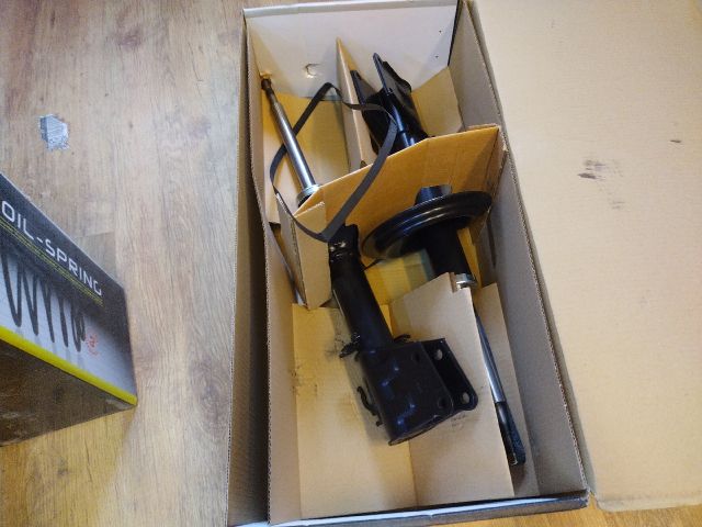 bontott FIAT DOBLO Első Lengéscsillapító Pár