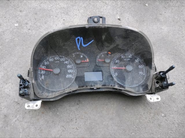 bontott FIAT DOBLO Kilométeróra