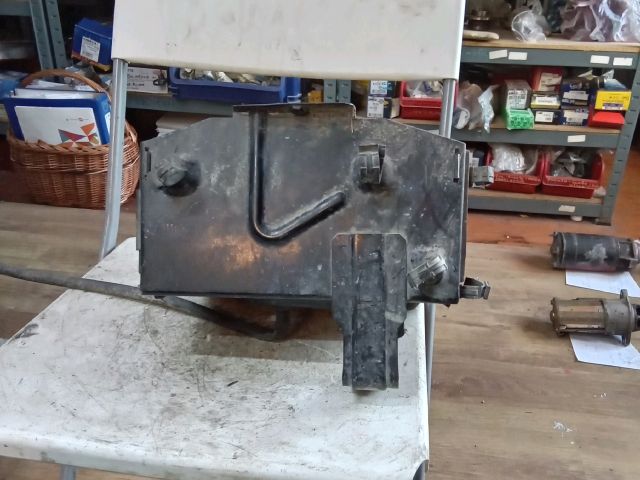 bontott FIAT DOBLO Akkumulátor Tartó