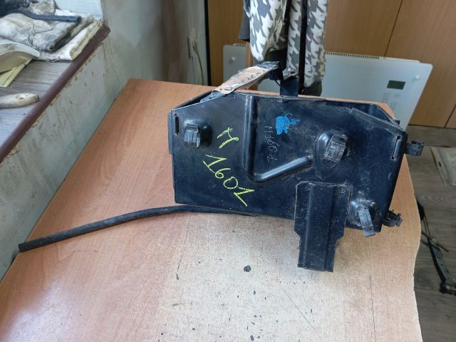 bontott FIAT DOBLO Akkumulátor Tartó