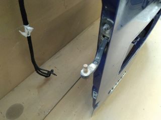 bontott FIAT DOBLO Bal Csomagtérajtó Ajtóhatároló