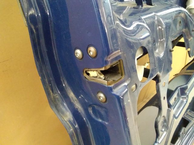 bontott FIAT DOBLO Bal Csomagtérajtó Zárszerkezet