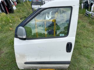 bontott FIAT DOBLO Bal első Ajtó (Részeivel)