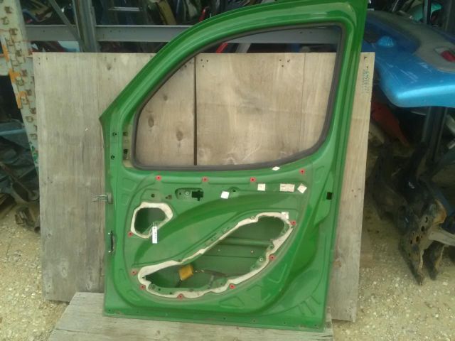 bontott FIAT DOBLO Bal első Ajtókeret Burkolat