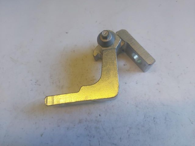 bontott FIAT DOBLO Bal első Alsó Zsanér