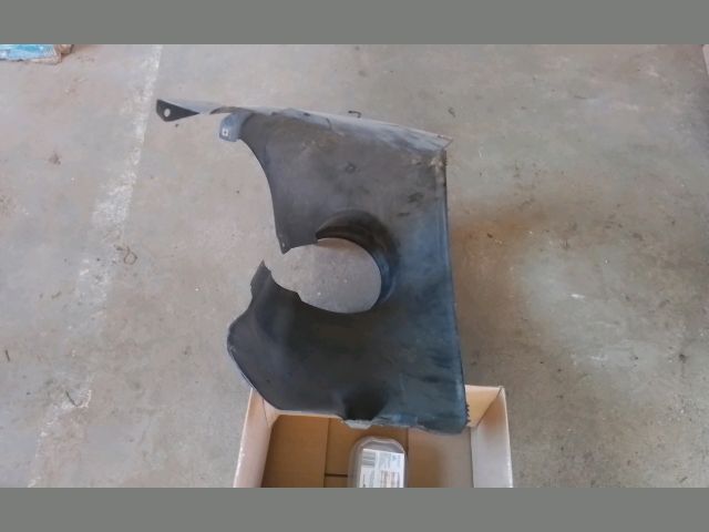 bontott FIAT DOBLO Bal első Első Dobbetét (Kerékjárati, Műanyag)