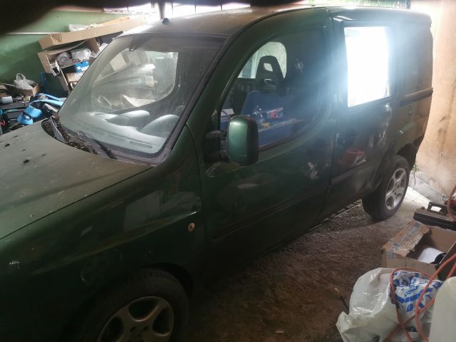 bontott FIAT DOBLO Bal első Oldal Lökhárító Tartó (Műanyag)