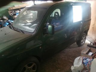 bontott FIAT DOBLO Bal első Oldal Lökhárító Tartó (Műanyag)