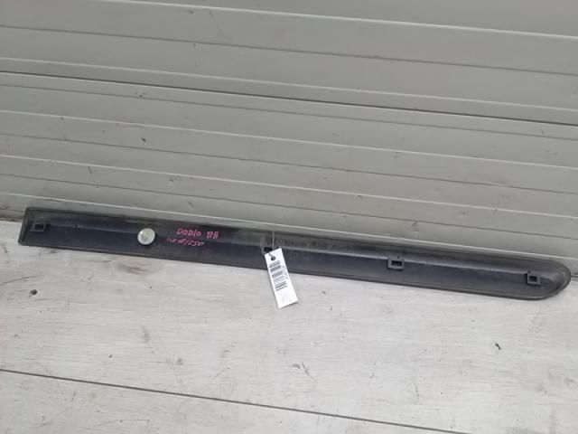 bontott FIAT DOBLO Bal hátsó Ajtó Díszléc