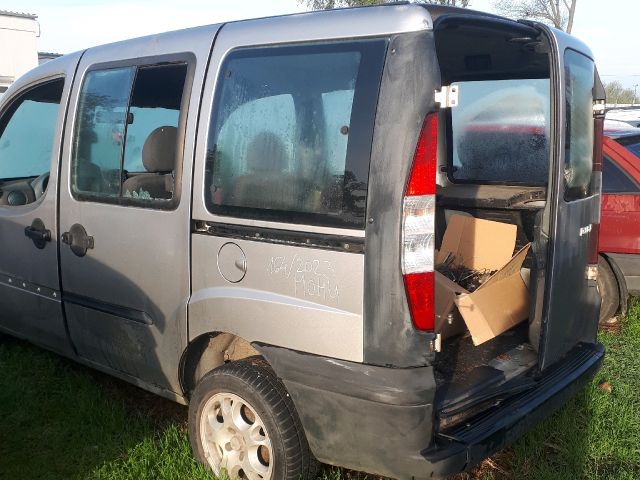 bontott FIAT DOBLO Bal hátsó Ajtó (Üres lemez)