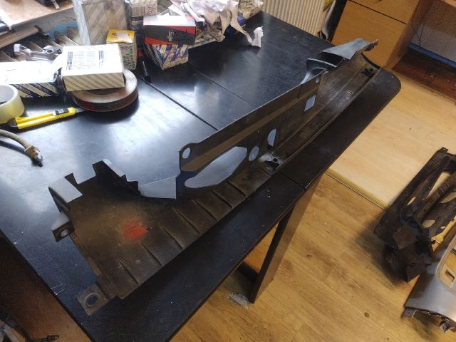 bontott FIAT DOBLO Bal hátsó Lámpakeret