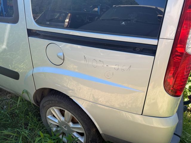 bontott FIAT DOBLO Bal hátsó Sárvédő