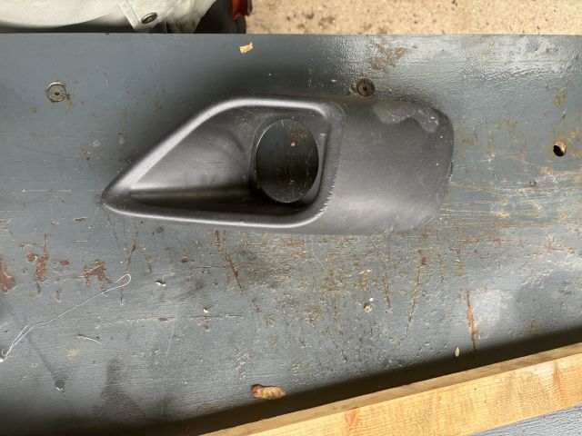 bontott FIAT DOBLO Bal Ködfényszóró Lámpakeret