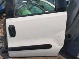 bontott FIAT DOBLO Bal Tolóajtó (Részeivel)