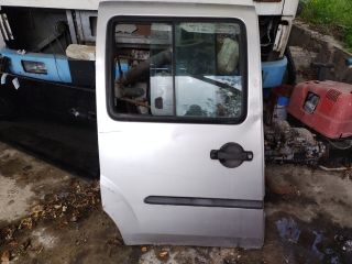 bontott FIAT DOBLO Bal Tolóajtó (Részeivel)