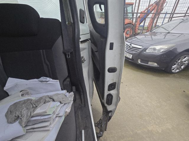 bontott FIAT DOBLO Bal Tolóajtó (Üres lemez)
