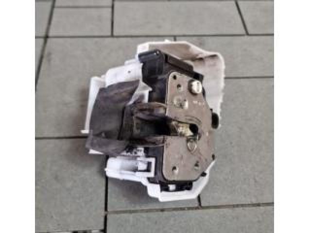 bontott FIAT DOBLO Bal Tolóajtó Zárszerkezet