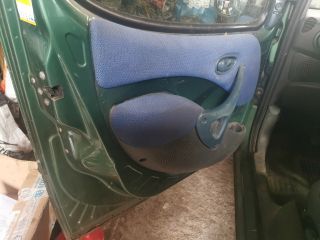 bontott FIAT DOBLO Biztosítéktábla Doboz